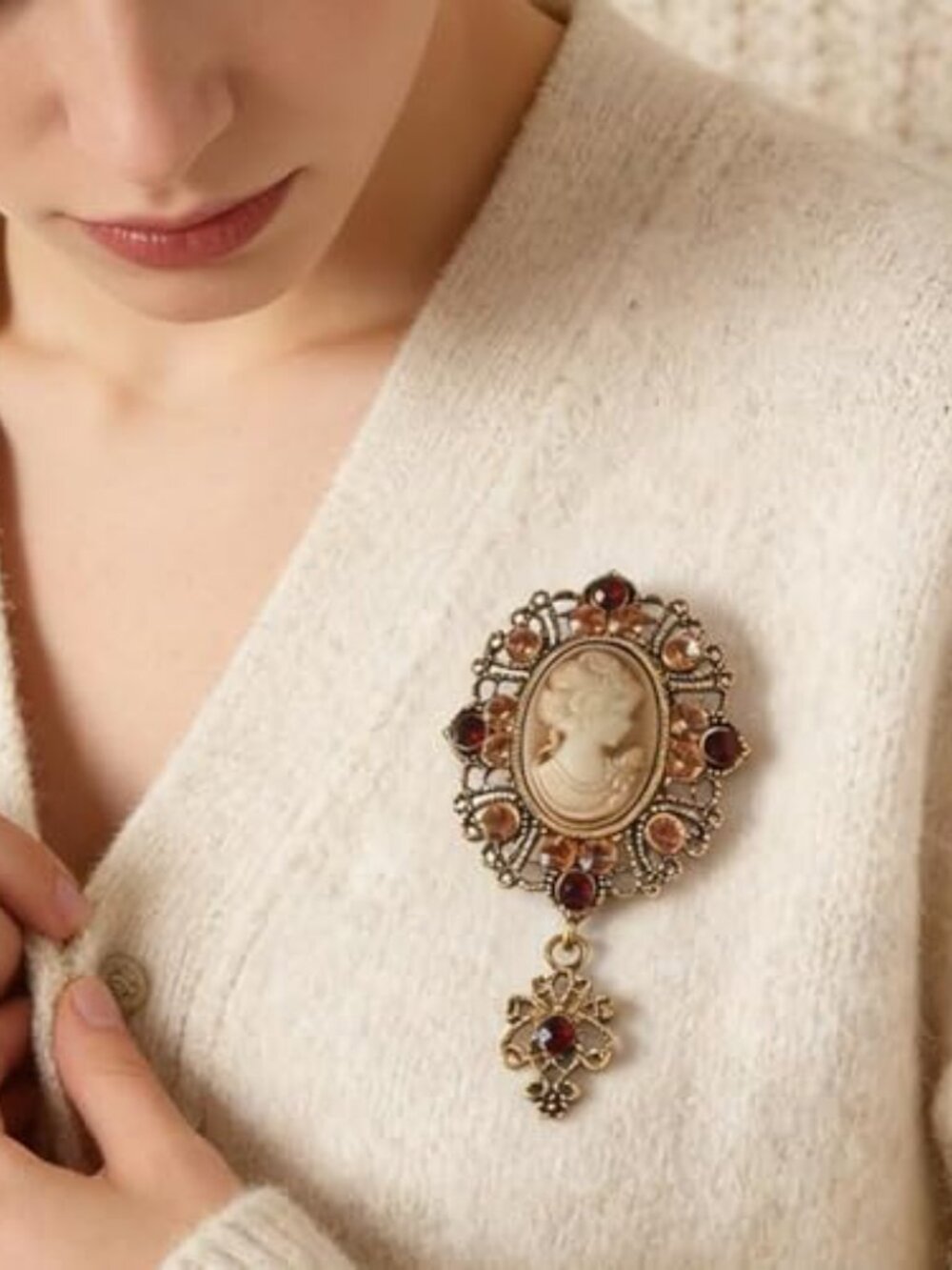 Vintage Victorian Cameo Brooch Pin for Women Men Elegant Beauty Lady‎ Portrait